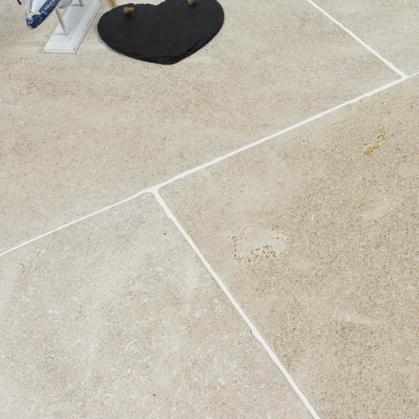 Beaumaniere Limestone Tile Tumbled Edge 400 x 600 x 20 (2)