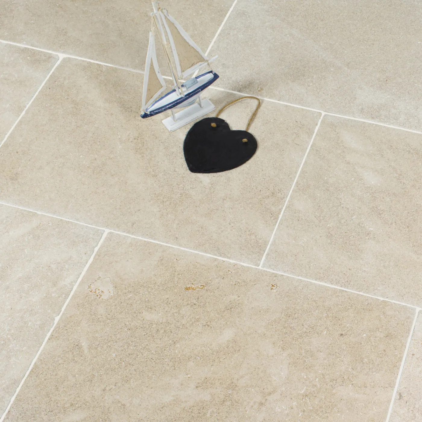 Beaumaniere Limestone Tile Tumbled Edge 400 x 600 x 20 (3)