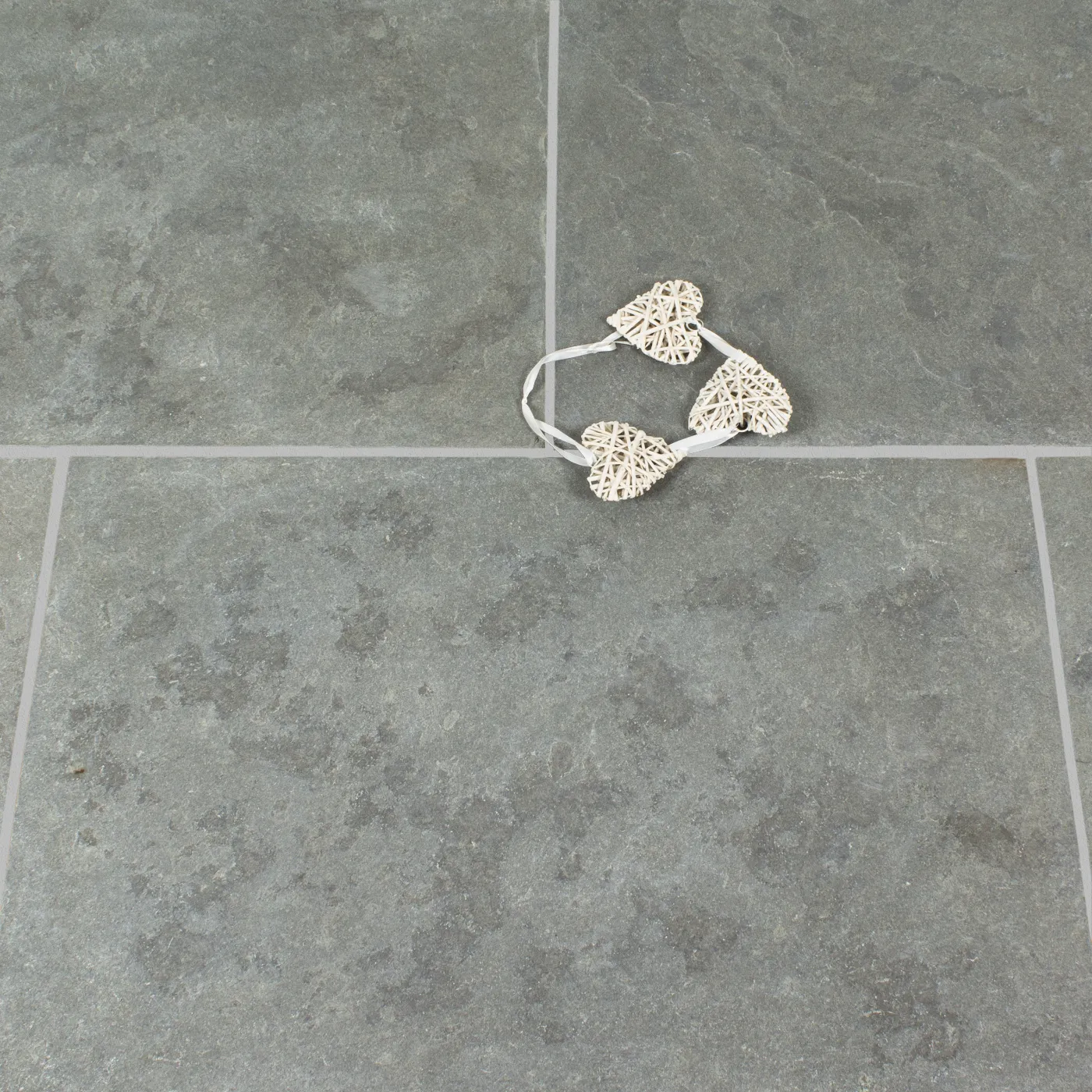 Dust Grey Limestone Tile Tumbled Edge 600 x 900 x 20 (3)