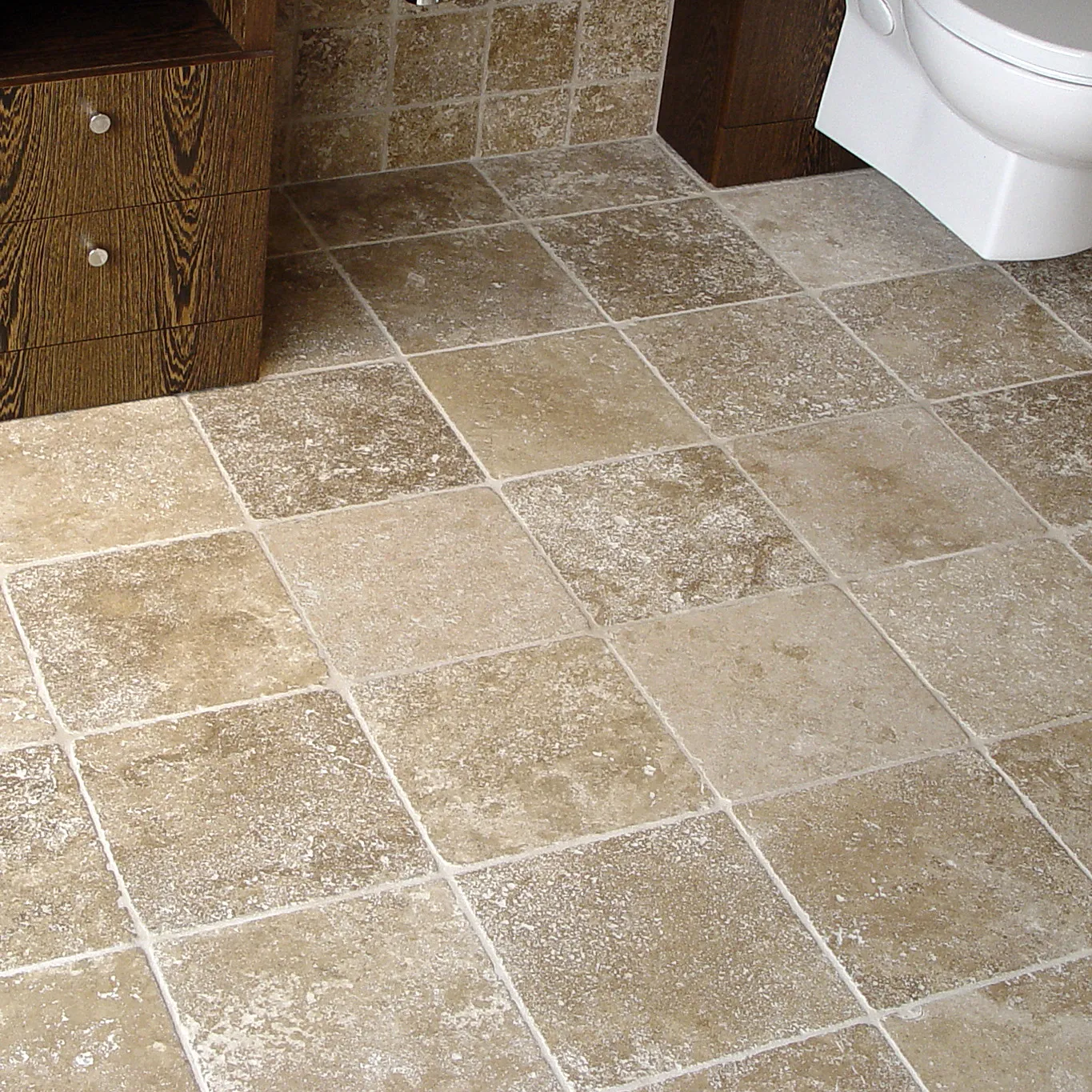 Siva Noce Travertine Tile Unfilled & Tumbled Edge 305 x 305 x 10 (2)