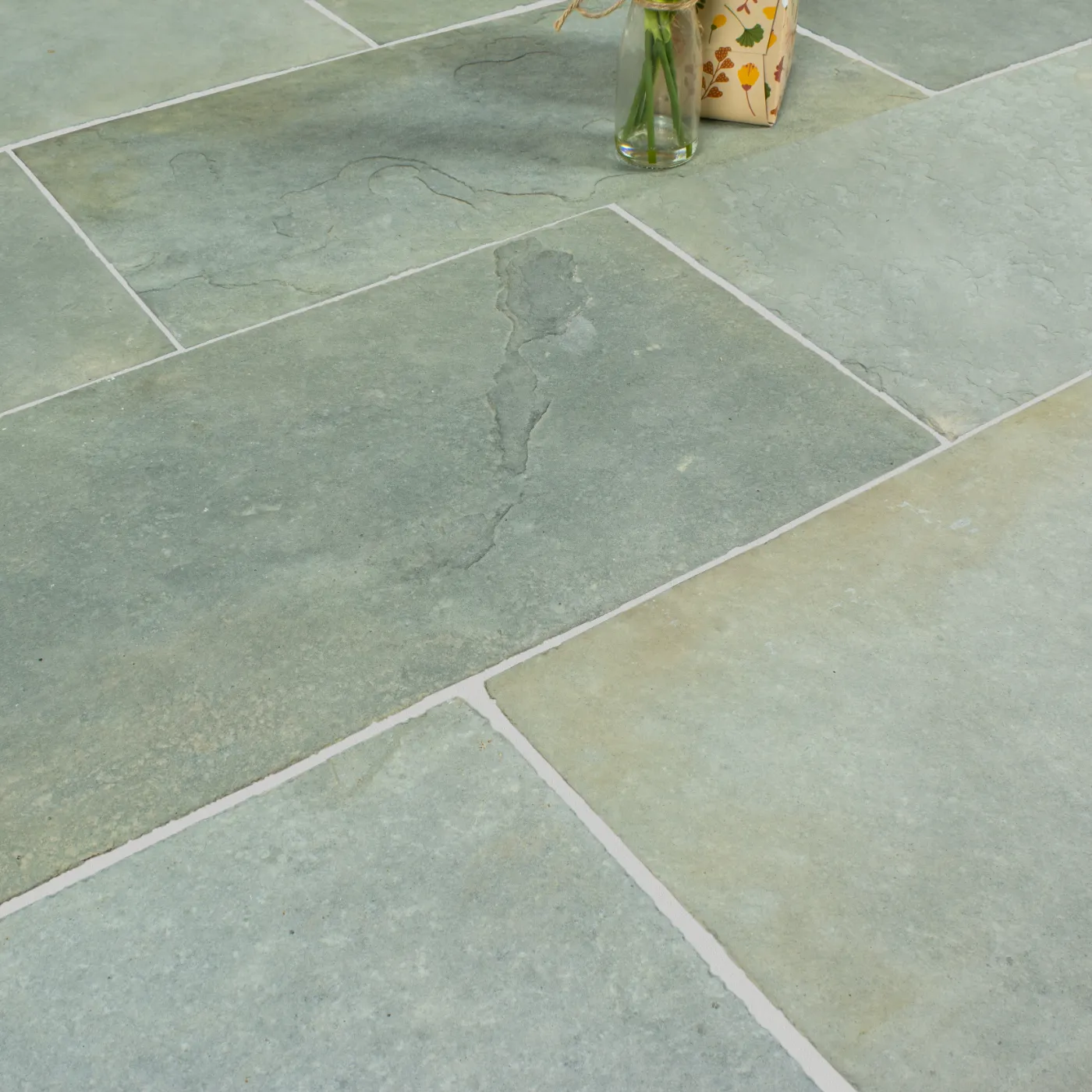 Woodland Green Slate Tile Riven Surface 300 x 300 x 10 (1)